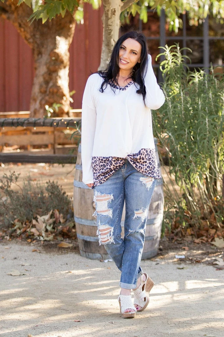 Boutique Simplified Snowy Leopard Front Twist Top 10 Boutique Simplified Snowy Leopard Front Twist Top