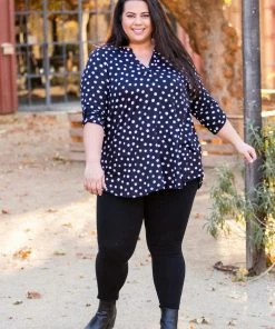 Boutique Simplified Dot Off The Press 3/4 Sleeve Top