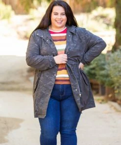 Boutique Simplified Conceal & Carry Windbreaker Jacket