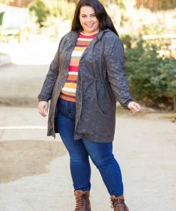 Boutique Simplified Conceal & Carry Windbreaker Jacket