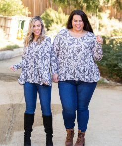 Boutique Simplified Leaf Me Be Tiered Tunic