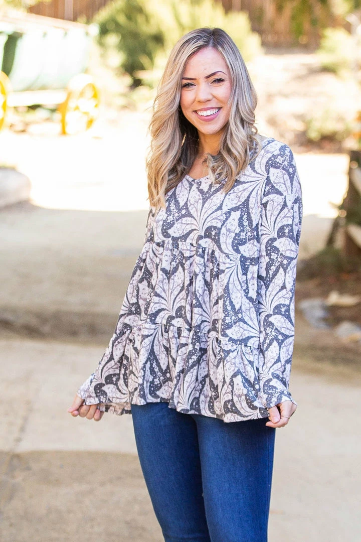 Boutique Simplified Leaf Me Be Tiered Tunic 2 Boutique Simplified Leaf Me Be Tiered Tunic