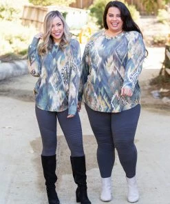 Boutique Simplified Savannah Charm Long Sleeve Top