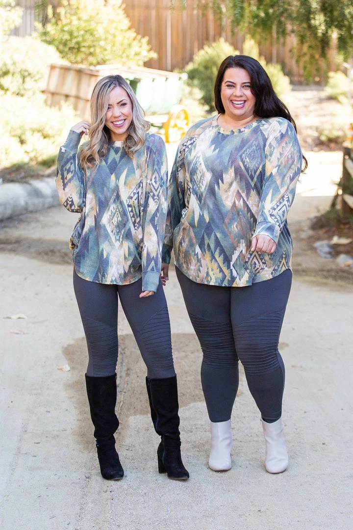 Boutique Simplified Savannah Charm Long Sleeve Top 2 Boutique Simplified Savannah Charm Long Sleeve Top