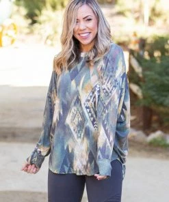 Boutique Simplified Savannah Charm Long Sleeve Top 11 Boutique Simplified Savannah Charm Long Sleeve Top