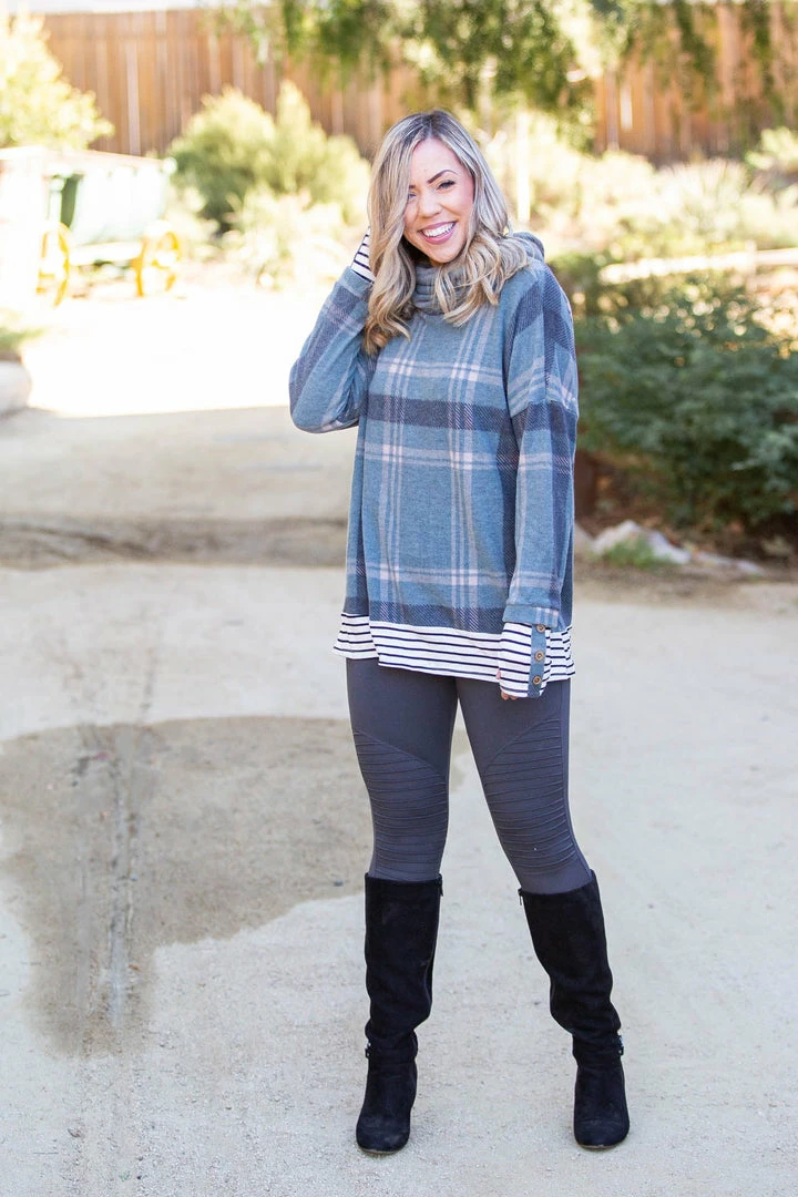 Boutique Simplified Teal Me About It Plaid Thumbhole Tunic 8 Boutique Simplified Teal Me About It Plaid Thumbhole Tunic