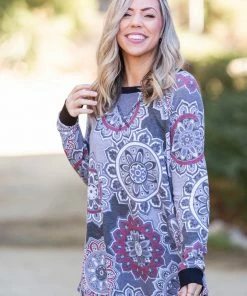 Boutique Simplified Mandala Charm Weekender