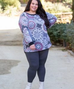 Boutique Simplified Mandala Charm Weekender