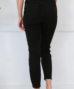 Trendsi Judy Blue Paige Distressed Boyfriend Jeans