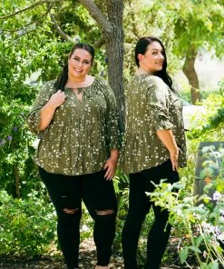 Boutique Simplified Falling For You Woven Top