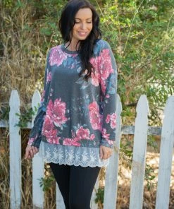 Boutique Simplified Ruffled In Floral Long Sleeve Pullover