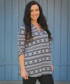 Boutique Simplified X Marks The Spot 3/4 Sleeve Top