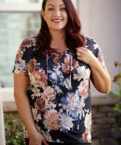 Boutique Simplified Midnight Rose Short Sleeve