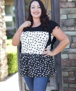 Boutique Simplified Obsessive Devotion Ruffled Short Sleeve 1X