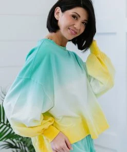 Trendsi Apparel Summer Breeze Ombre Cropped Sweatshirt