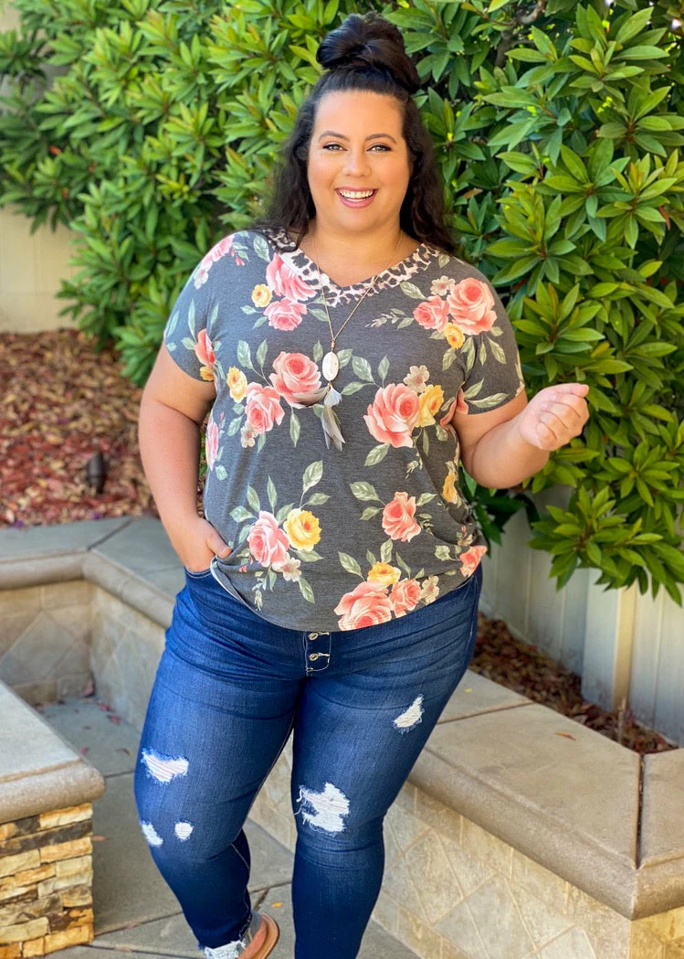 Boutique Simplified Rose Of The Amazon Short Sleeve Top 2 Boutique Simplified Rose Of The Amazon Short Sleeve Top