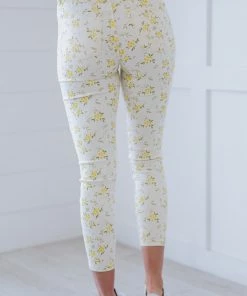 Trendsi Judy Blue Golden Meadow Floral Skinny Jeans (GHG-S) 18 Trendsi Judy Blue Golden Meadow Floral Skinny Jeans (GHG-S)