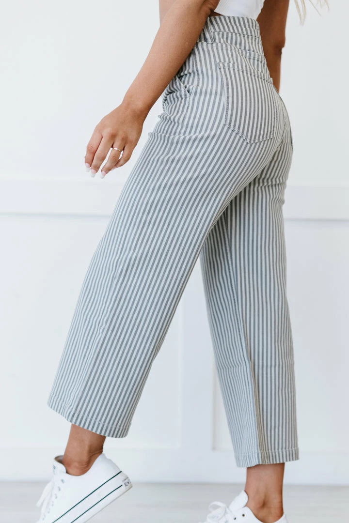 Trendsi Kancan Emerson Pinstripe Wide Leg Cropped Jeans Trousers + Leggings + Denim 4 Trendsi Kancan Emerson Pinstripe Wide Leg Cropped Jeans Trousers + Leggings + Denim
