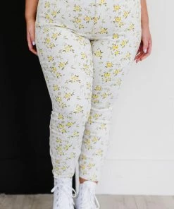 Trendsi Judy Blue Golden Meadow Floral Skinny Jeans (GHG-S) 20 Trendsi Judy Blue Golden Meadow Floral Skinny Jeans (GHG-S)