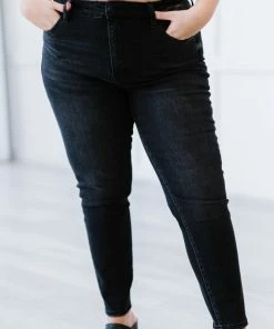 Trendsi Apparel Zenana Camilla High Waist Skinny Jeans