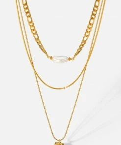 Trendsi Heartbeat Triple-Layered Heart Pendant Necklace