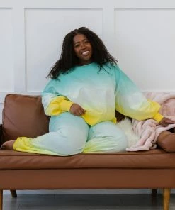 Trendsi Apparel Summer Breeze Ombre Cropped Sweatshirt