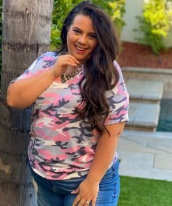 Boutique Simplified Running From You Short Sleeve Tee 6 Boutique Simplified Running From You Short Sleeve Tee