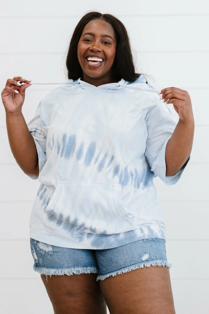 Trendsi Watching Clouds Tie-Dye Short-Sleeved Hoodie 4 Trendsi Watching Clouds Tie-Dye Short-Sleeved Hoodie