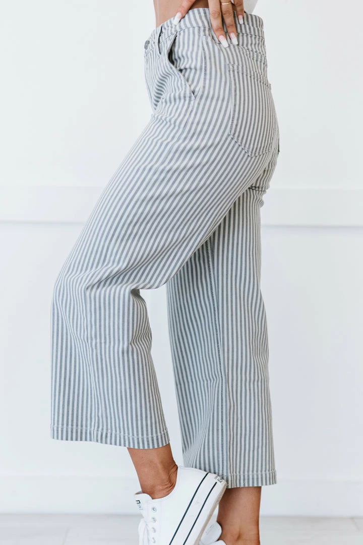 Trendsi Kancan Emerson Pinstripe Wide Leg Cropped Jeans Trousers + Leggings + Denim 3 Trendsi Kancan Emerson Pinstripe Wide Leg Cropped Jeans Trousers + Leggings + Denim