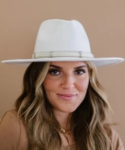 Trendsi Come With Me Faux Suede Hat