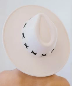 Trendsi "X" Marks The Spot Fedora Apparel