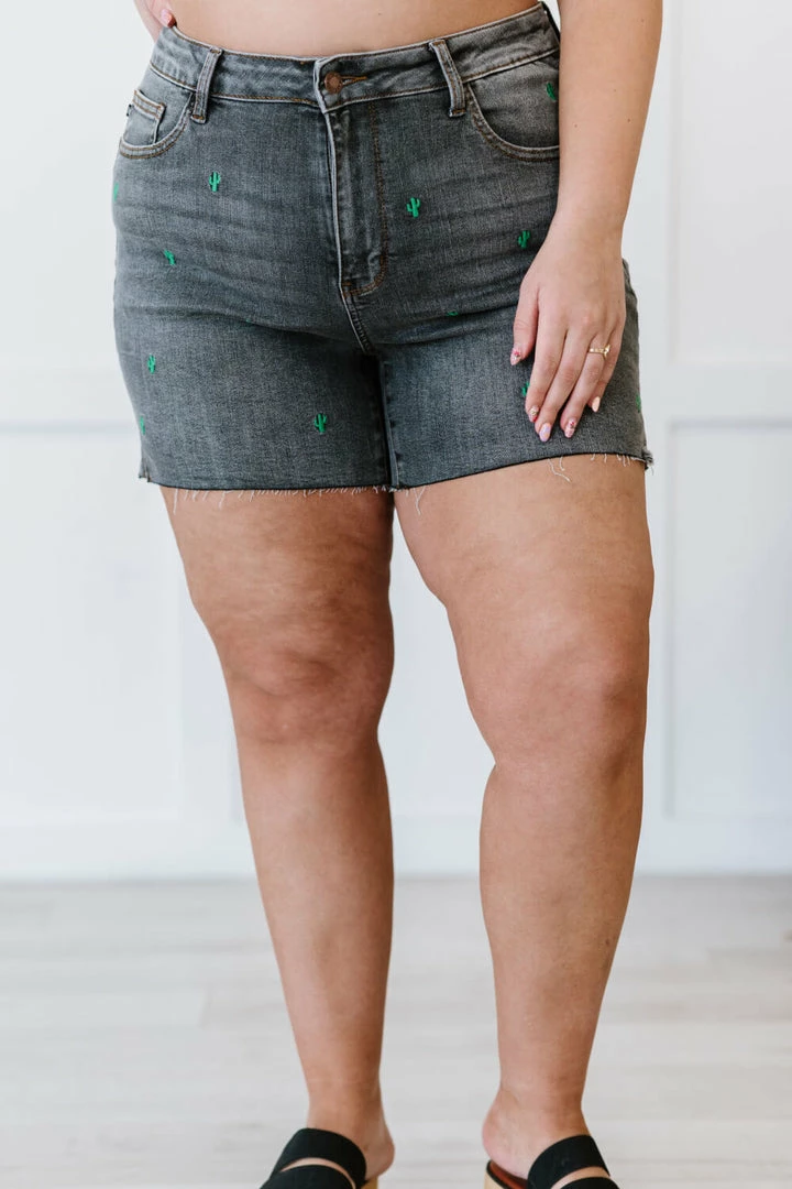 Trendsi Judy Blue Saguaro Dreams Full Size Cactus Embroidered Shorts 7 Trendsi Judy Blue Saguaro Dreams Full Size Cactus Embroidered Shorts