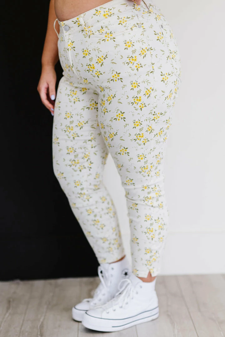Trendsi Judy Blue Golden Meadow Floral Skinny Jeans (GHG-S) 9 Trendsi Judy Blue Golden Meadow Floral Skinny Jeans (GHG-S)