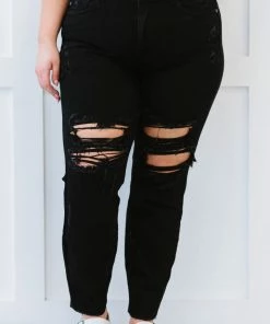 Trendsi Judy Blue Paige Distressed Boyfriend Jeans