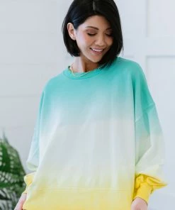 Trendsi Apparel Summer Breeze Ombre Cropped Sweatshirt
