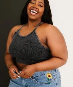 Trendsi Delmar Scoop Neck Cropped Cami