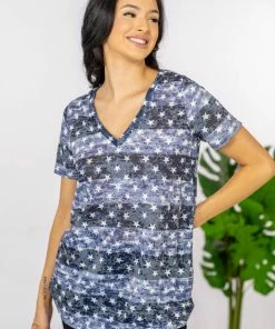 Trendsi Apparel Night Sky Star Graphic Tee