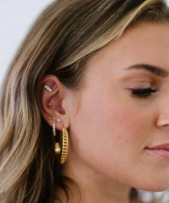 Trendsi Crushing On You Chain C-Hoop Earrings Apparel