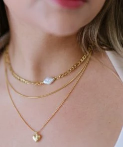 Trendsi Heartbeat Triple-Layered Heart Pendant Necklace