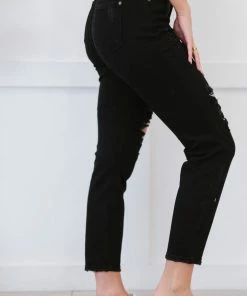 Trendsi Judy Blue Paige Distressed Boyfriend Jeans