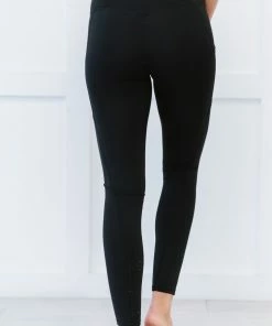 Trendsi Step Aside Athletic Leggings With Pockets In Black Apparel 11 Trendsi Step Aside Athletic Leggings With Pockets In Black Apparel