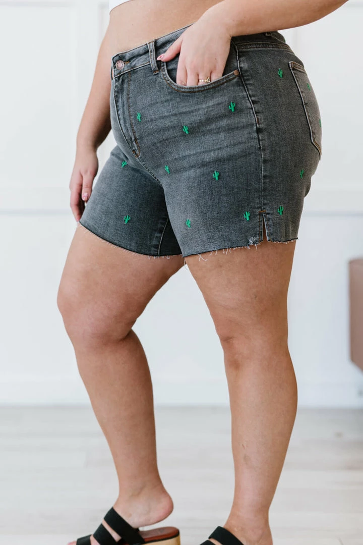Trendsi Judy Blue Saguaro Dreams Full Size Cactus Embroidered Shorts 10 Trendsi Judy Blue Saguaro Dreams Full Size Cactus Embroidered Shorts