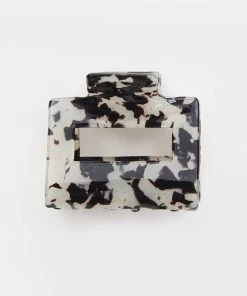 Hana Hosiery Square Claw Hair Clip Apparel