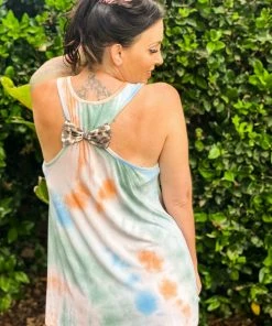 Boutique Simplified Bow-tiful Tank