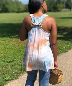 Boutique Simplified Bow-tiful Tank