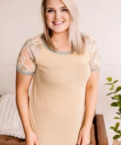 No Ship Drop Ship At Piece Floral Raglan Sleeve Top In Vintage Gold (GHG-S)