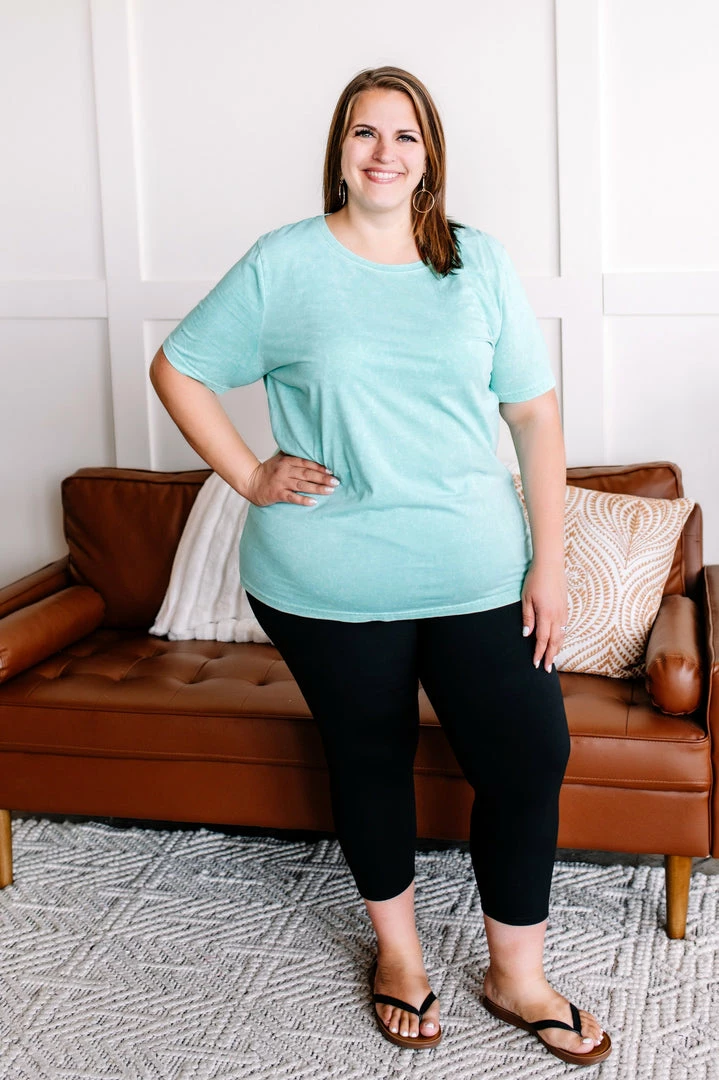 No Ship Drop Ship Apparel Cross One Over On You Black Capri Leggings 6 No Ship Drop Ship Apparel Cross One Over On You Black Capri Leggings