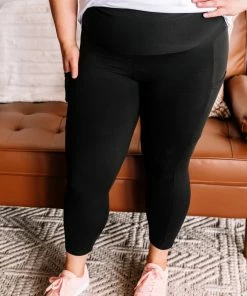 No Ship Drop Ship The Last Capri Leggings You'll Ever Need In Energetic Black (with Pockets!) Apparel 11 No Ship Drop Ship The Last Capri Leggings You'll Ever Need In Energetic Black (with Pockets!) Apparel