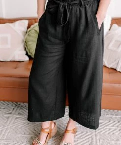 No Ship Drop Ship Worth The Wait Cropped Paperbag Pants In Black Apparel 16 No Ship Drop Ship Worth The Wait Cropped Paperbag Pants In Black Apparel