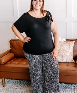 No Ship Drop Ship Brush It Off One Shoulder Tie Top In Jet Black M 21 No Ship Drop Ship Brush It Off One Shoulder Tie Top In Jet Black M